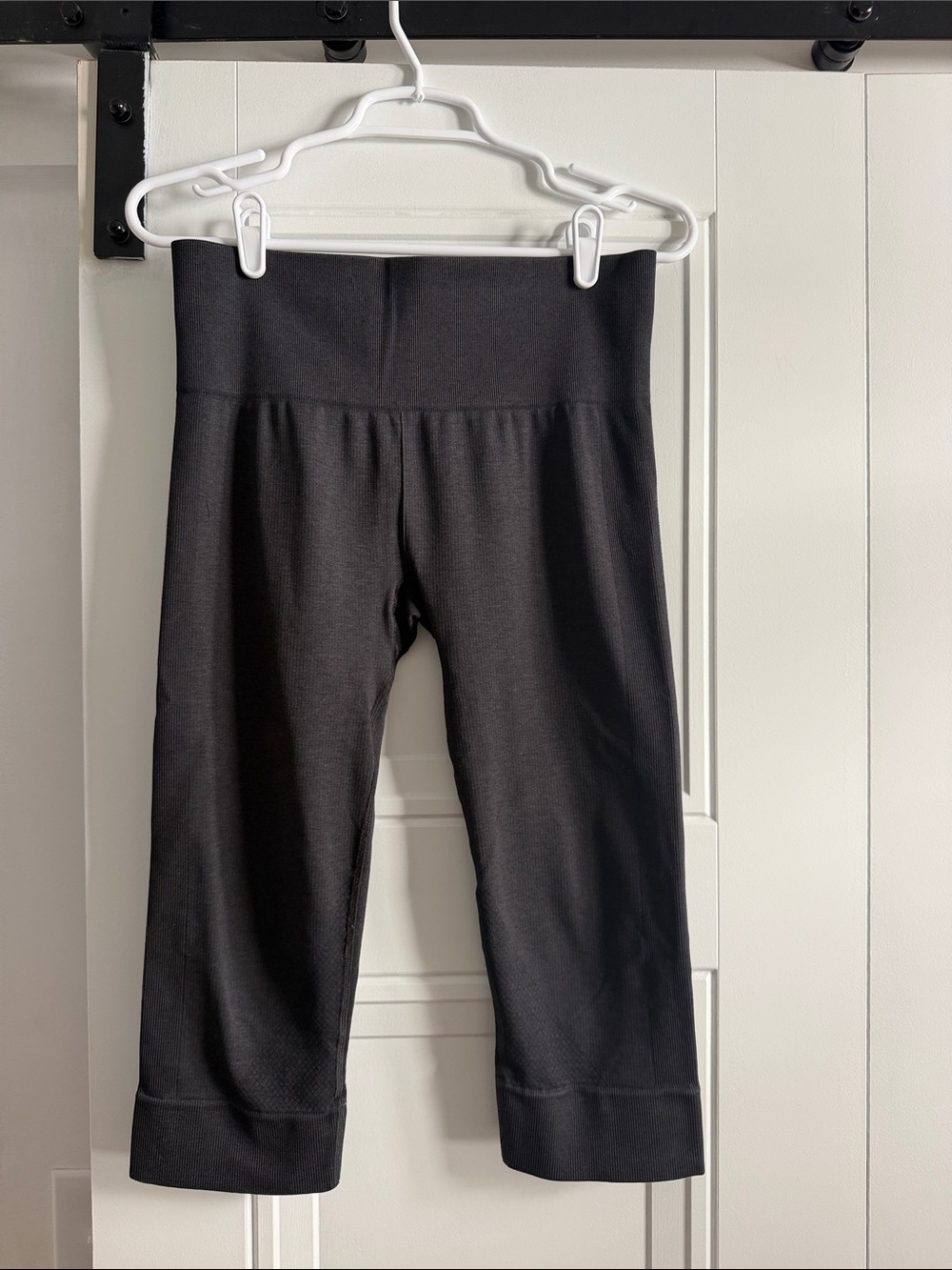 Lululemon Black Women’s Performance Capri Leggings